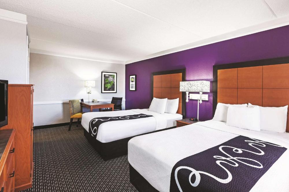 Double Room with Two Double Beds interior